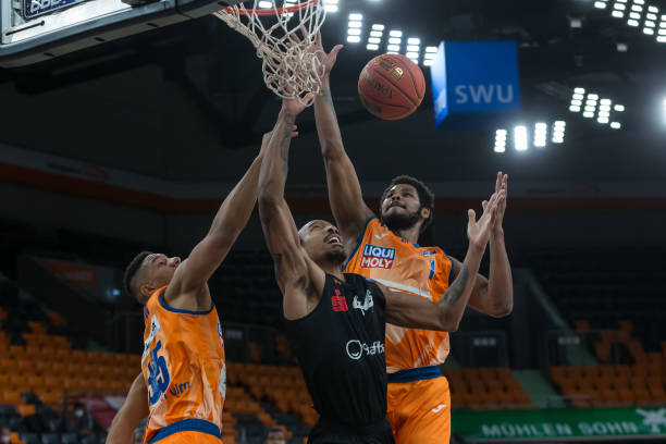 胜利离不开 胜利离不开